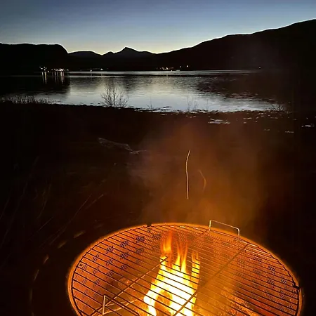 Seaside With Fjord Views In Skjerstad