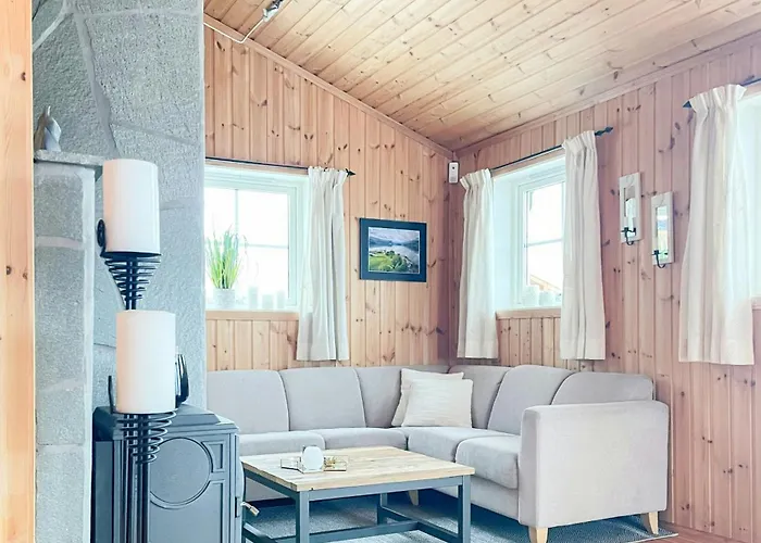 Seaside With Fjord Views In Skjerstad